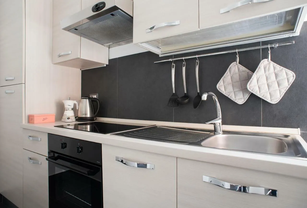 Fiori Scarlatti Apartment Naples
